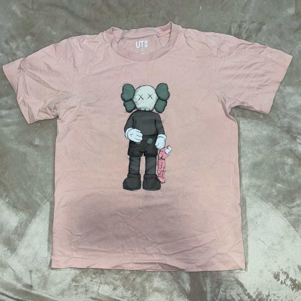 UNIQLO X KAWS SHIRT